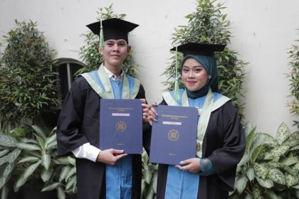 Unisba Persembahkan Wisudawan Berprestasi: IPK Hampir Sempurna dan Lulus Kurang dari 3 Tahun