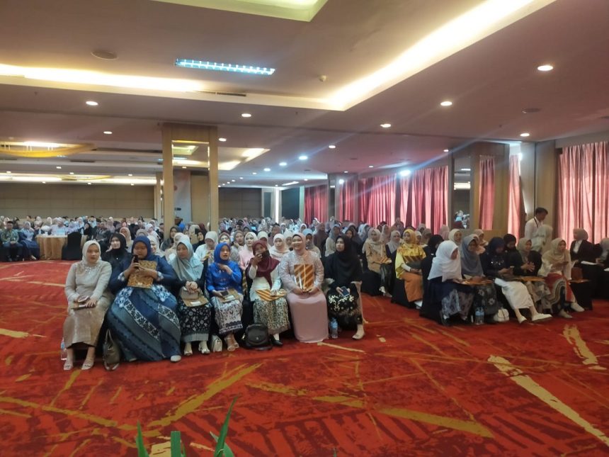 Fakultas Tarbiyah dan Keguruan Unisba Lepas 144 Calon Wisudawan dalam Sidang Senat Terbuka