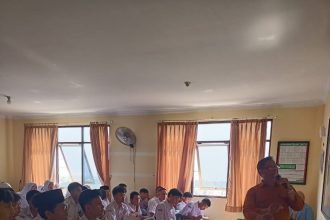 Ketika Santri Belajar Menulis Bersama AI: Sinergi Unisba dan Pesantren Persis 45 Rahayu untuk Generasi Melek Literasi Digital