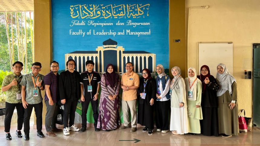 Berbagi Keahlian Penulisan Digital, Tiga Dosen Fikom Unisba Jadi Dosen Tamu di Malaysia