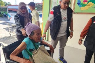 Layani 300 Warga, Unisba Perkuat Upaya Kesehatan Pascabanjir di Pasar Usang, Agam
