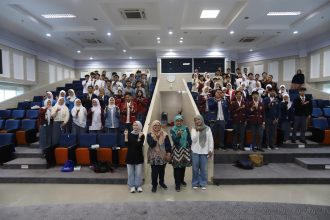Pelatihan “Step Up to Your Future”, Unisba Bekali Ketua OSIS se-Bandung Raya Siap Rancang Masa Depan