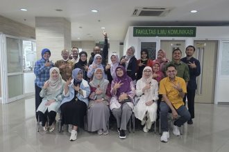 Fikom Unisba Gelar Serah Terima Jabatan Dekan 2026–2030, Kepemimpinan Beralih dari Atie Rachmiatie ke Rini Rinawati