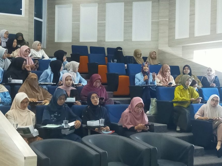 Studium General Magister Pendidikan Islam Unisba Bahas Tantangan Digitalisasi dalam Pendidikan Islami