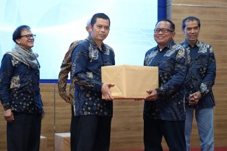 Pelepasan Dosen Purnabakti FT Unisba, Apresiasi Nyata atas Dedikasi Panjang