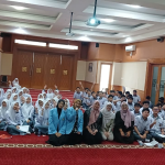 Fikom Unisba dan SMA PGII Bandung Perkuat Ketahanan Keluarga di Tengah Era AI Melalui Komunikasi Orang Tua dan Remaja