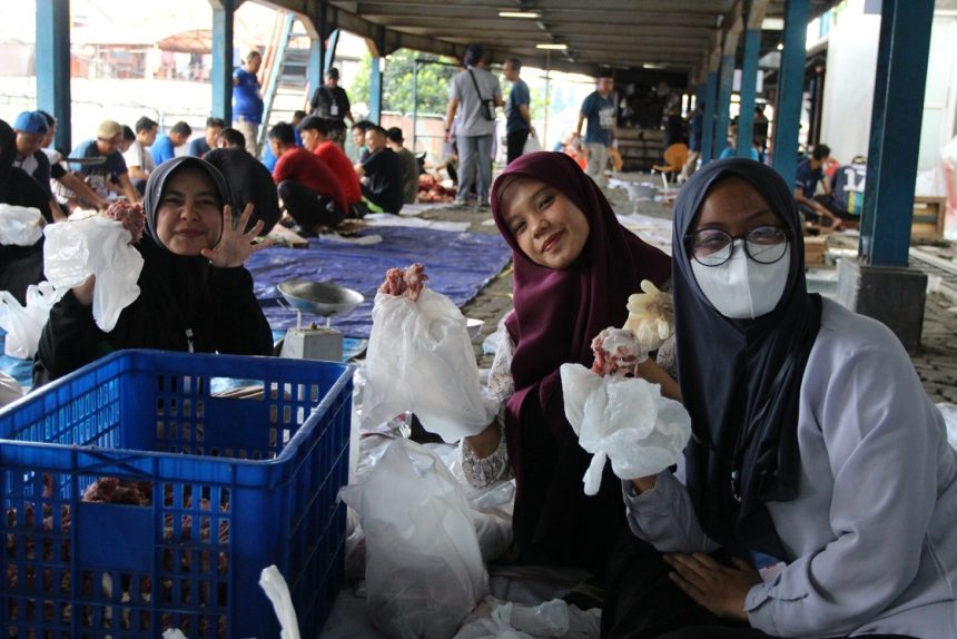 Unisba Perkuat Peran Kampus Berdampak lewat Kurban Iduladha 1447 H, Tebar Manfaat bagi Masyarakat
