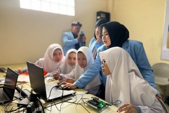 Fakultas Teknik Unisba Gelar Pelatihan IoT Berbasis Arduino di Baleendah, Siapkan Siswa Hadapi Era Industri Digital
