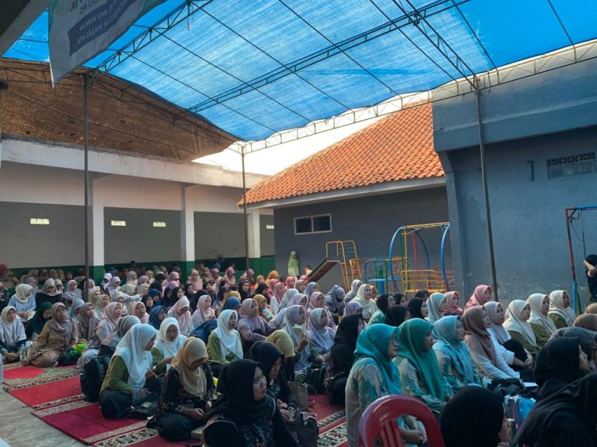 FTK Unisba Gelar “Bakti Unisba untuk Guru PAUD Hebat” di Majalaya, Perkuat Kompetensi 180 Guru PAUD