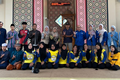 LPPM Unisba Dorong Kemandirian Ekonomi Pesantren melalui Pelatihan Peternakan Ayam Petelur di Garut