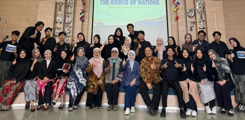 The Bridge of Nation: Mahasiswa Fikom Unisba Asah Diplomasi Global Lewat Simulasi Kerja Sama Antarnegara