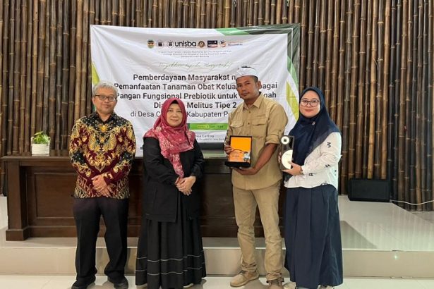 Cegah Diabetes Melitus Tipe II, Farmasi Unisba Edukasi Pemanfaatan Toga dan Pangan Fungsional di Purwakarta