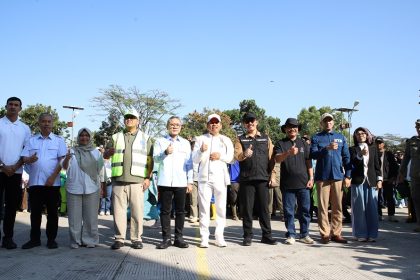 Program Zero Waste Bawa Rektor Unisba Raih Penghargaan Pengelolaan Sampah Jabar