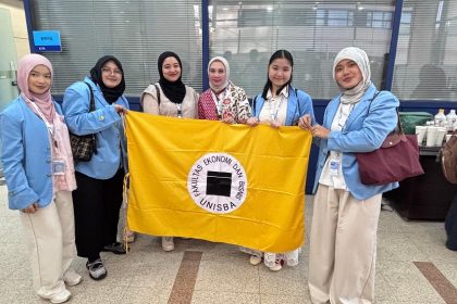 Perluas Wawasan Global, Mahasiswa Manajemen Unisba Belajar Perdagangan dan Logistik di Korea