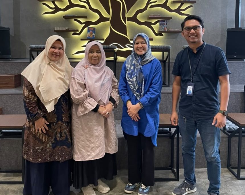 Unisba Gandeng MES Jabar dan Zurich Syariah Perkuat Literasi Keuangan Syariah melalui PKM Milad 2026