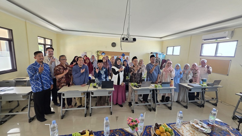 Fikom Unisba Perkuat Kompetensi Guru JSIT Majalengka dalam Produksi Konten Pembelajaran Digital