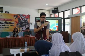 Youth Voice Matters: Pelatihan Komunikasi Persuasif Bantu Siswa SLBN A Pajajaran Bandung Lebih Percaya Diri